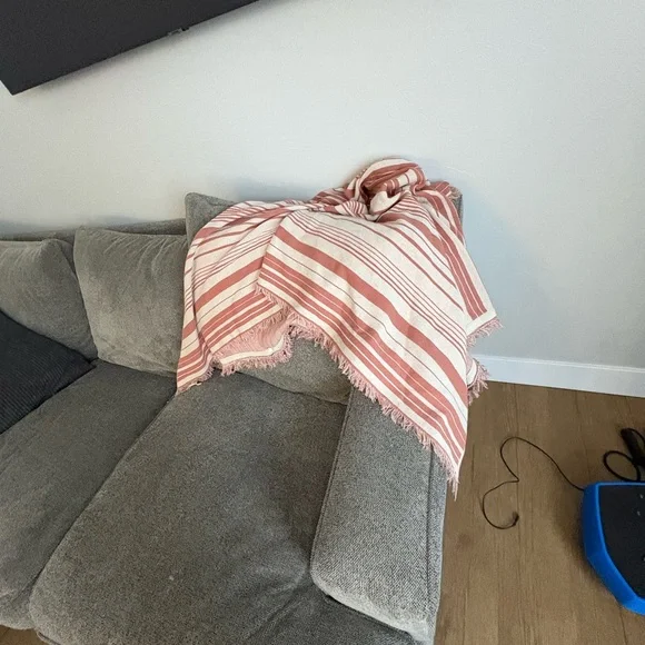 Mainstays Coral and Cream Striped Throw Blanket - Picture 7 of 7